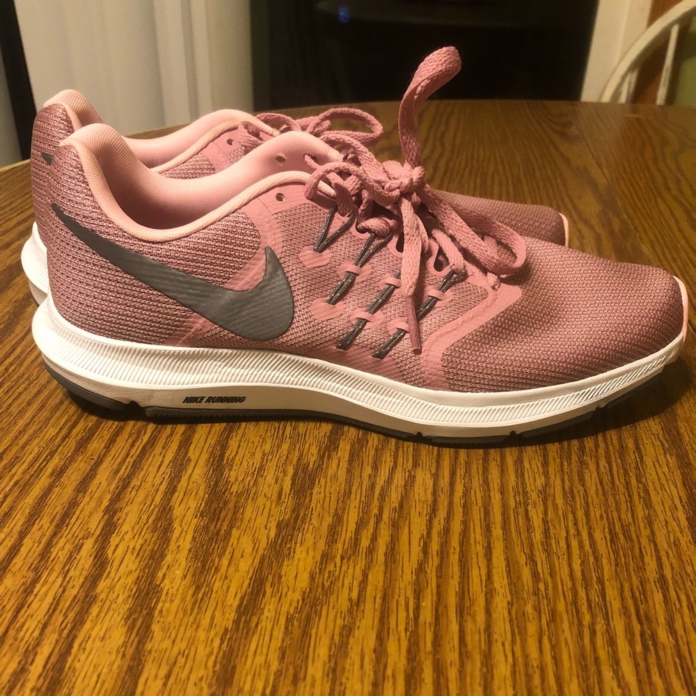 WORN ONCE! Nike Run Swift
